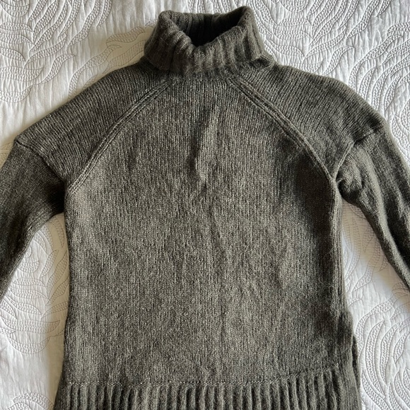 Everlane - The Cloud Turtleneck - Chunky - Moss - Picture 8 of 12
